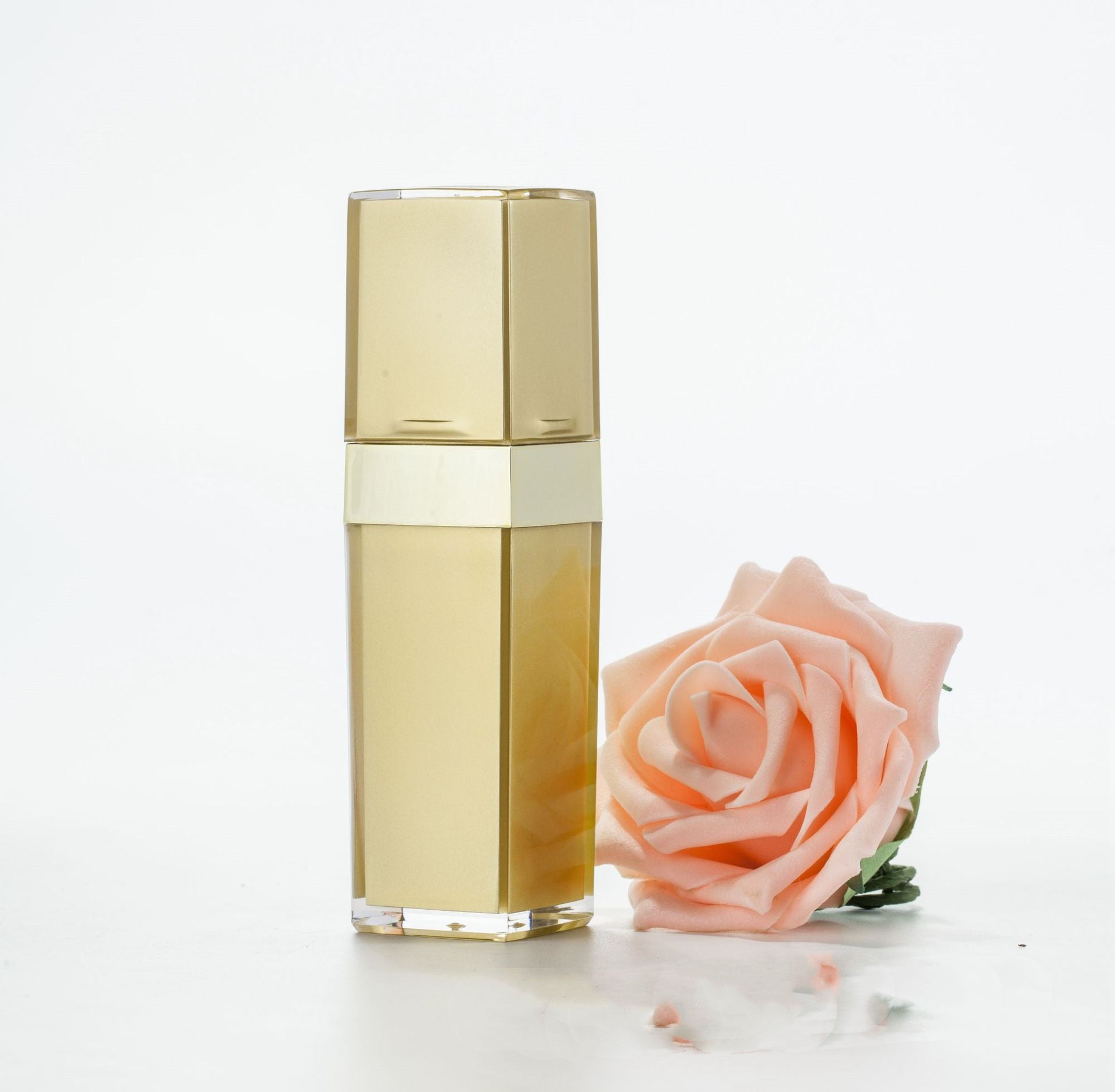 Conjunto de Frascos Quadrados de Acrílico para Loção Tônica Dourada