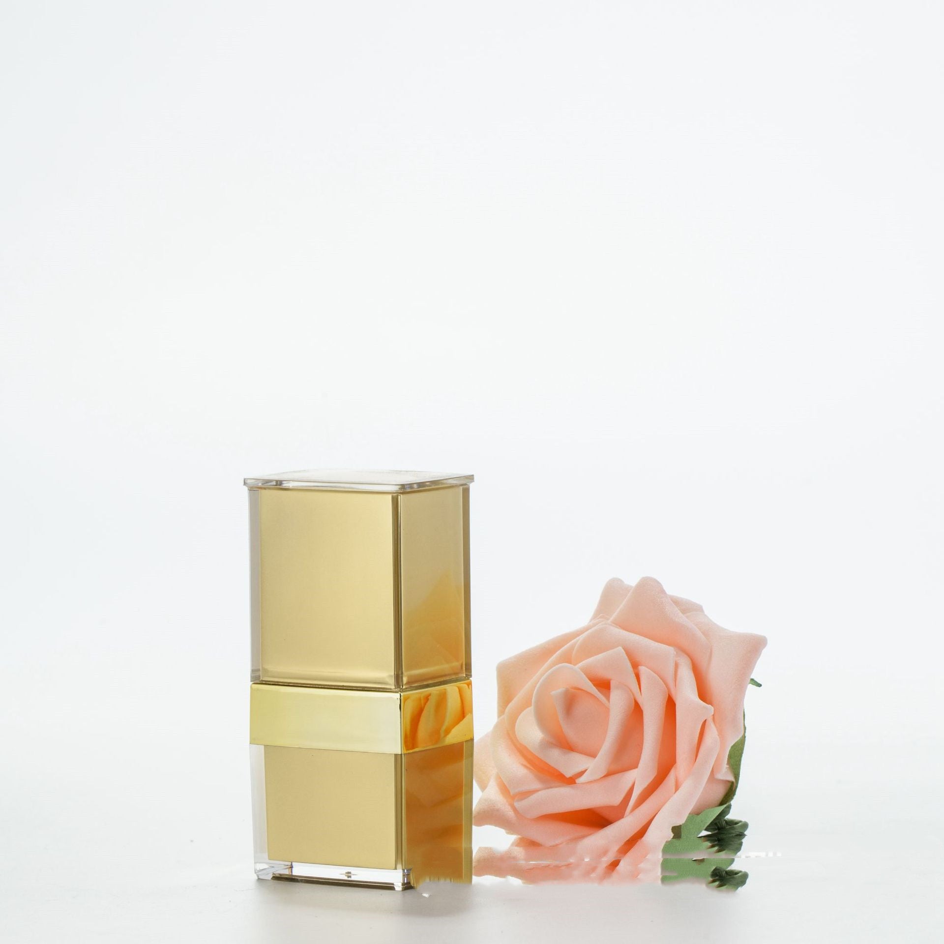 Conjunto de Frascos Quadrados de Acrílico para Loção Tônica Dourada